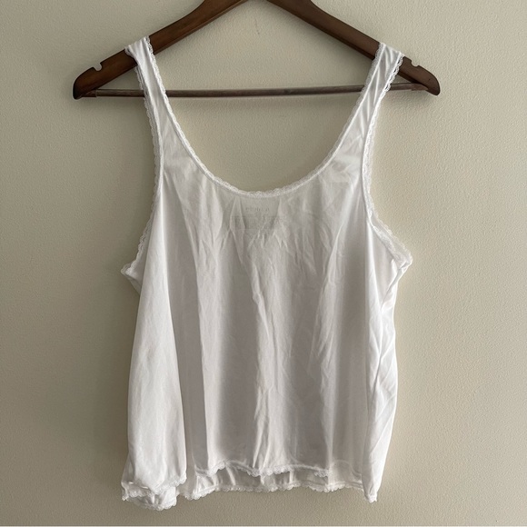 Vassarette Satin Sleep Tank - Picture 6 of 10